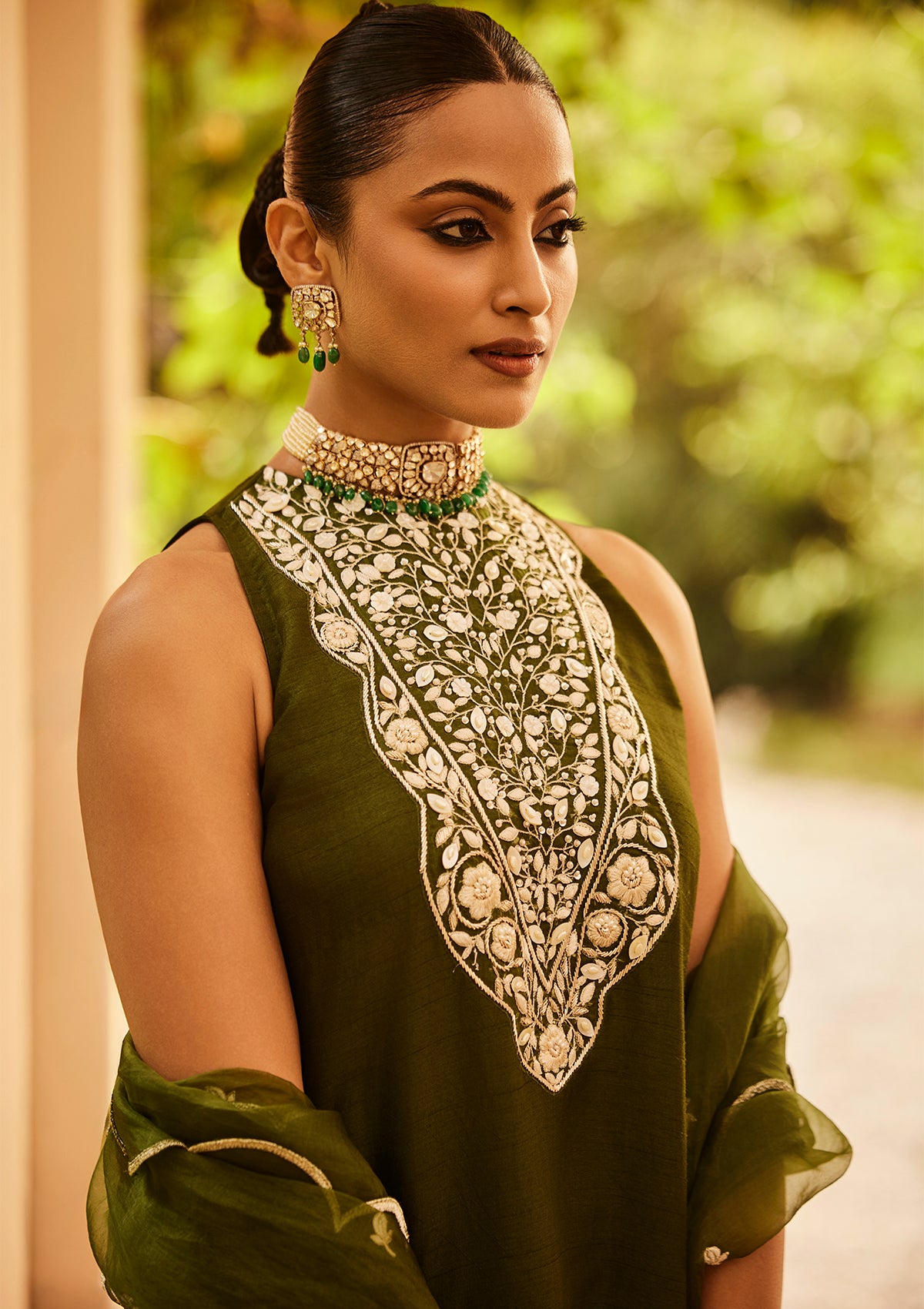 Henna Mogra Farshi Set