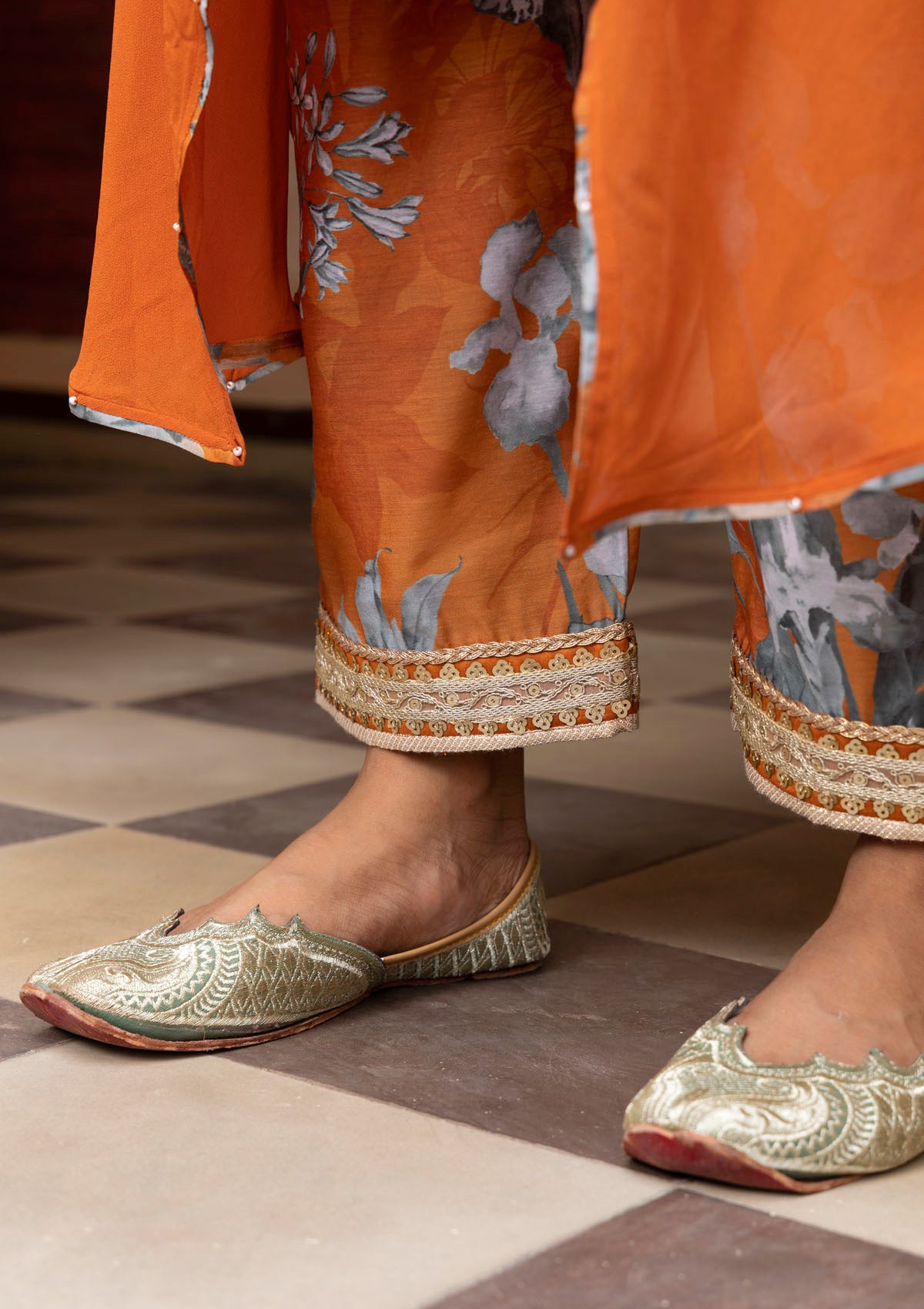 Nur Saffron Kaftan Set