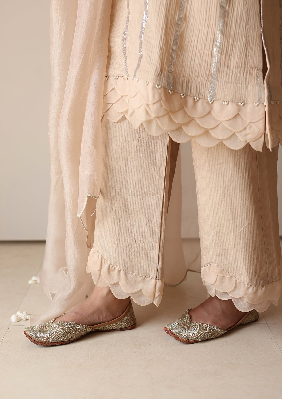 Sand Scalloped Kurta Set