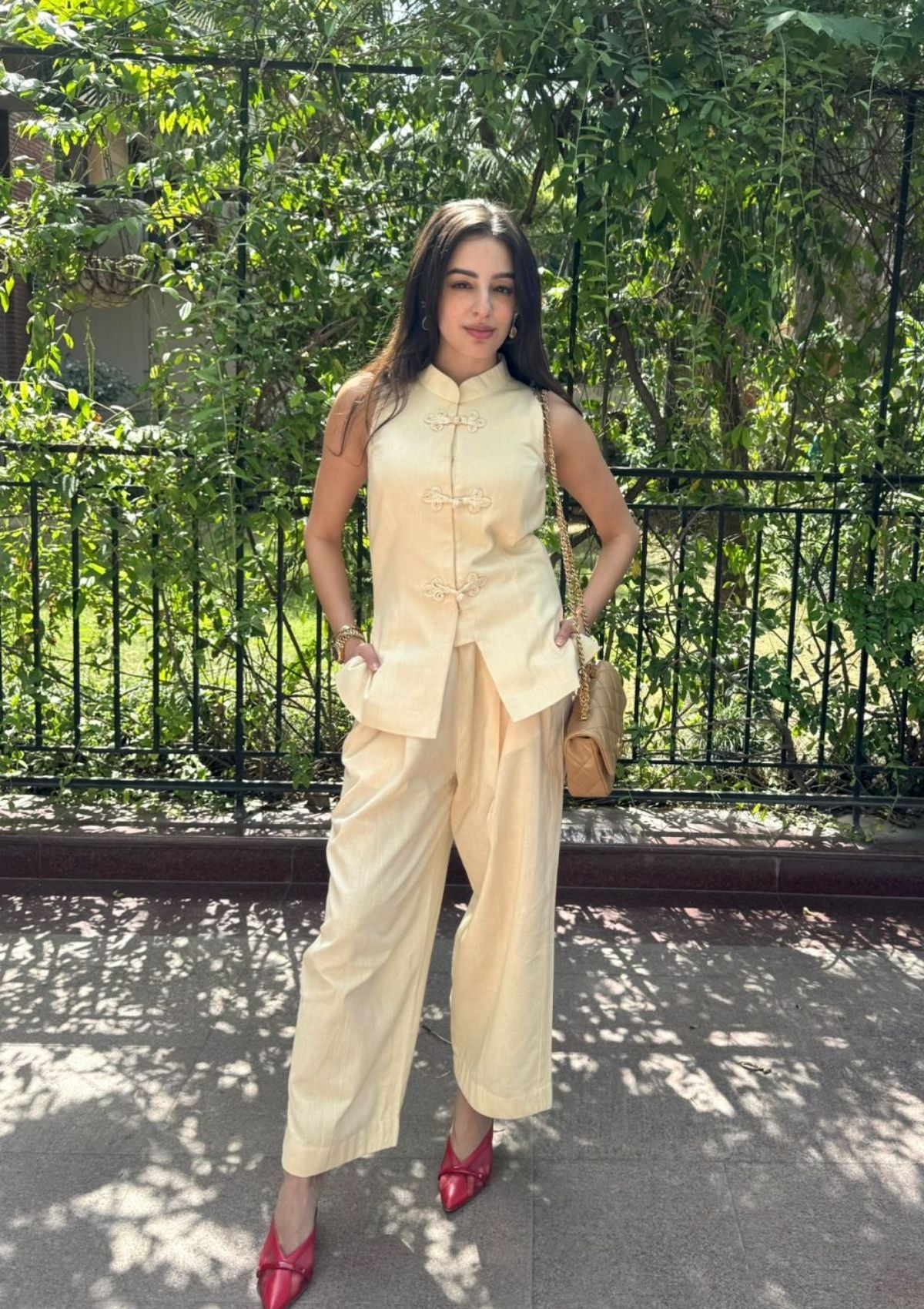 Ivory Mandarin Knotted Sleeveless Set