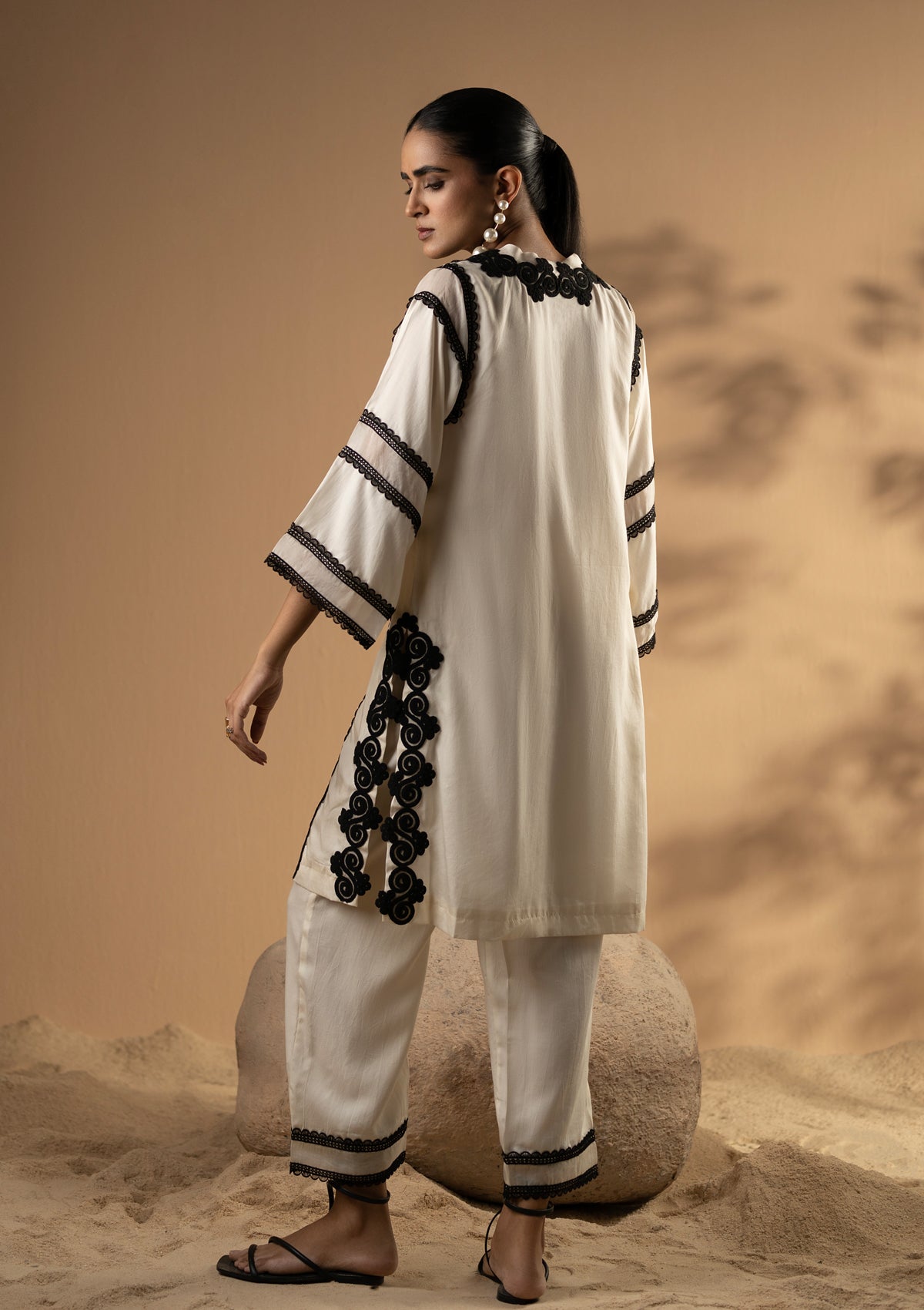 Mitali Wadhwa in Ivory Lace Applique Kurta Set