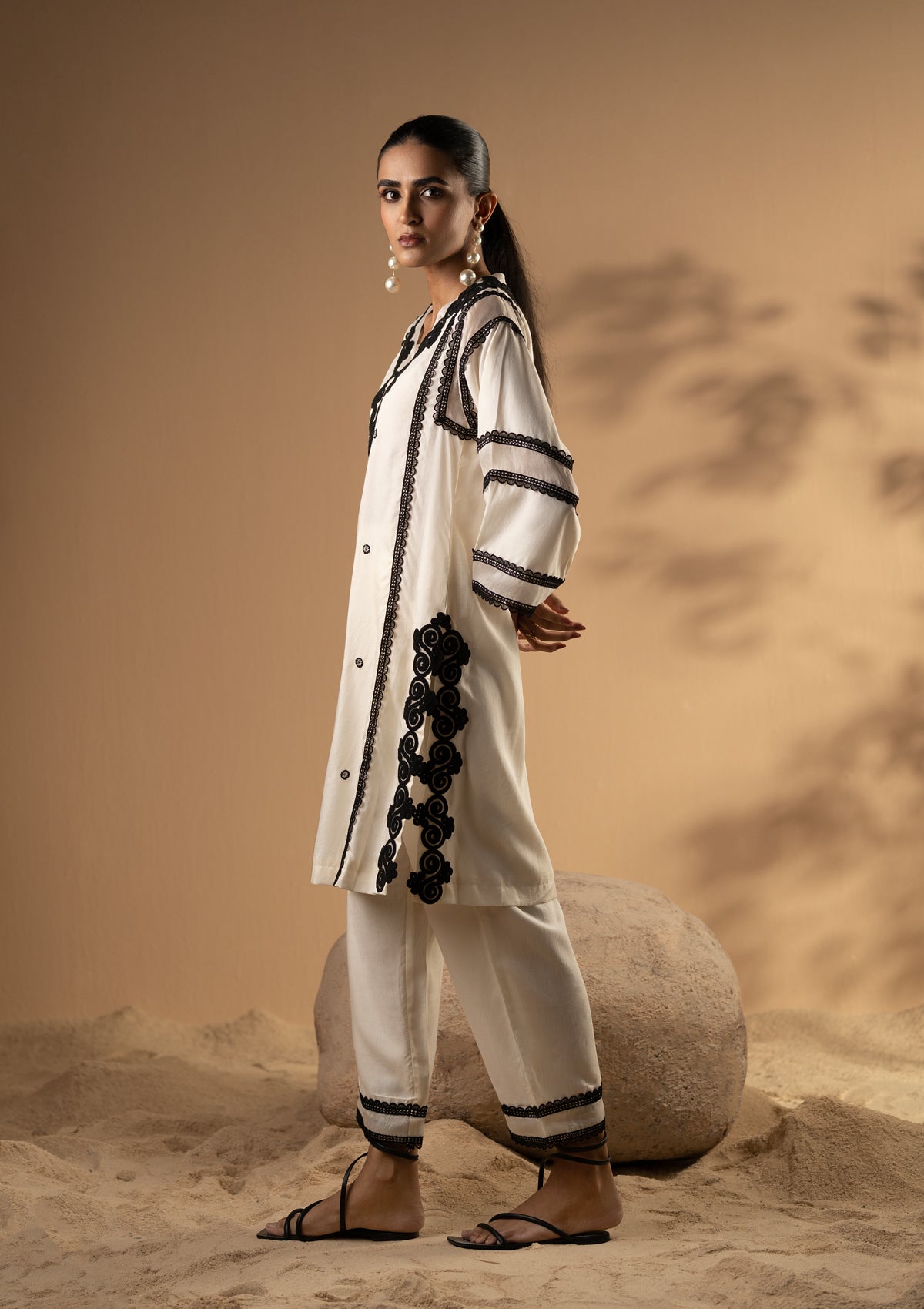 Mitali Wadhwa in Ivory Lace Applique Kurta Set
