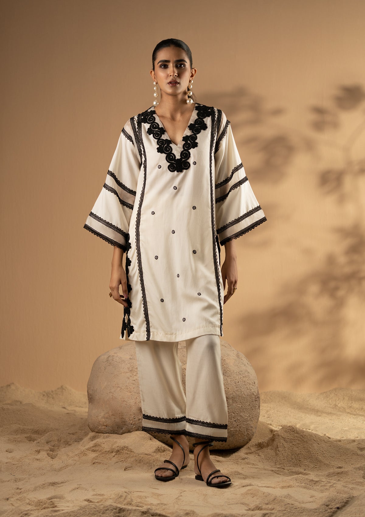 Mitali Wadhwa in Ivory Lace Applique Kurta Set