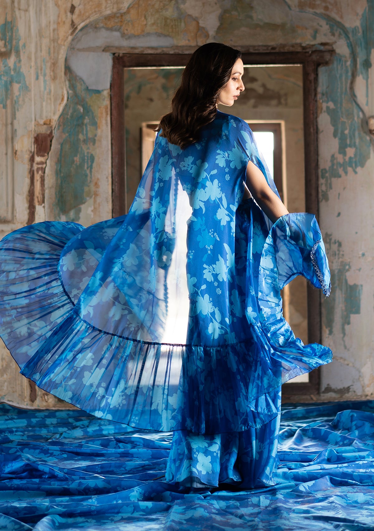 Bagh Sapphire Cape Set