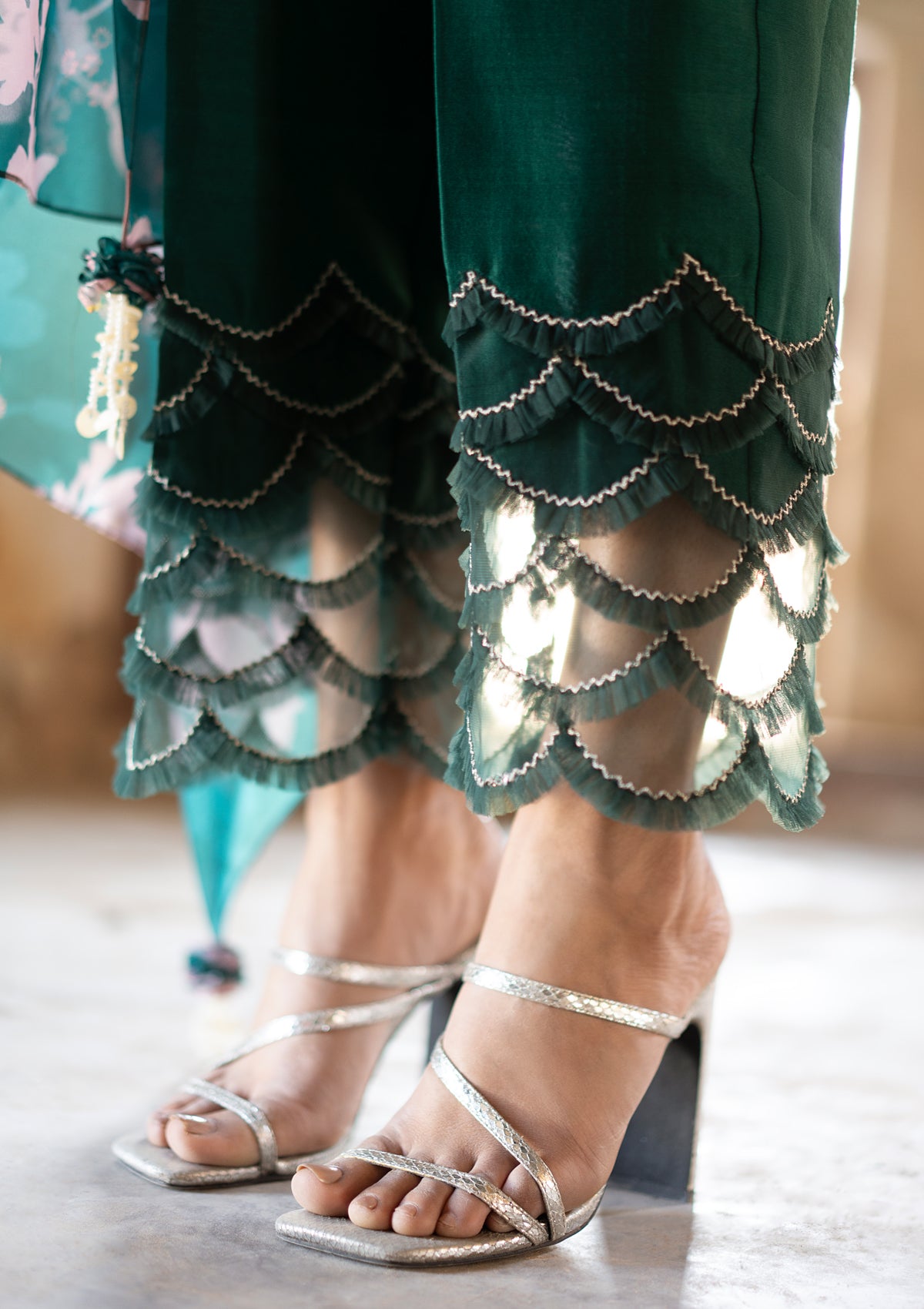Hanna khan in Bagh Emerald Scalloped Kurta Set