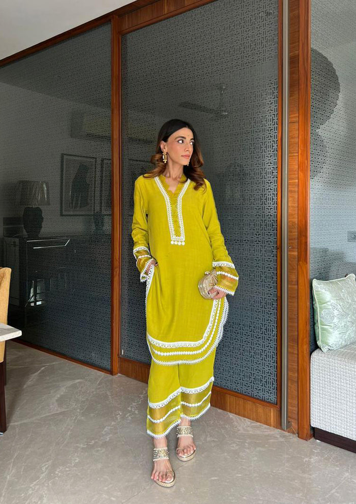 Lime Scalloped Lace Kurta Set