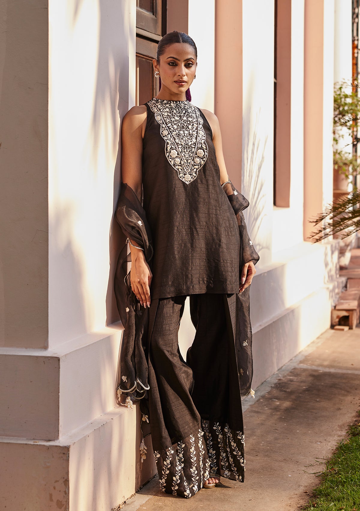 Coal Mogra Farshi Set