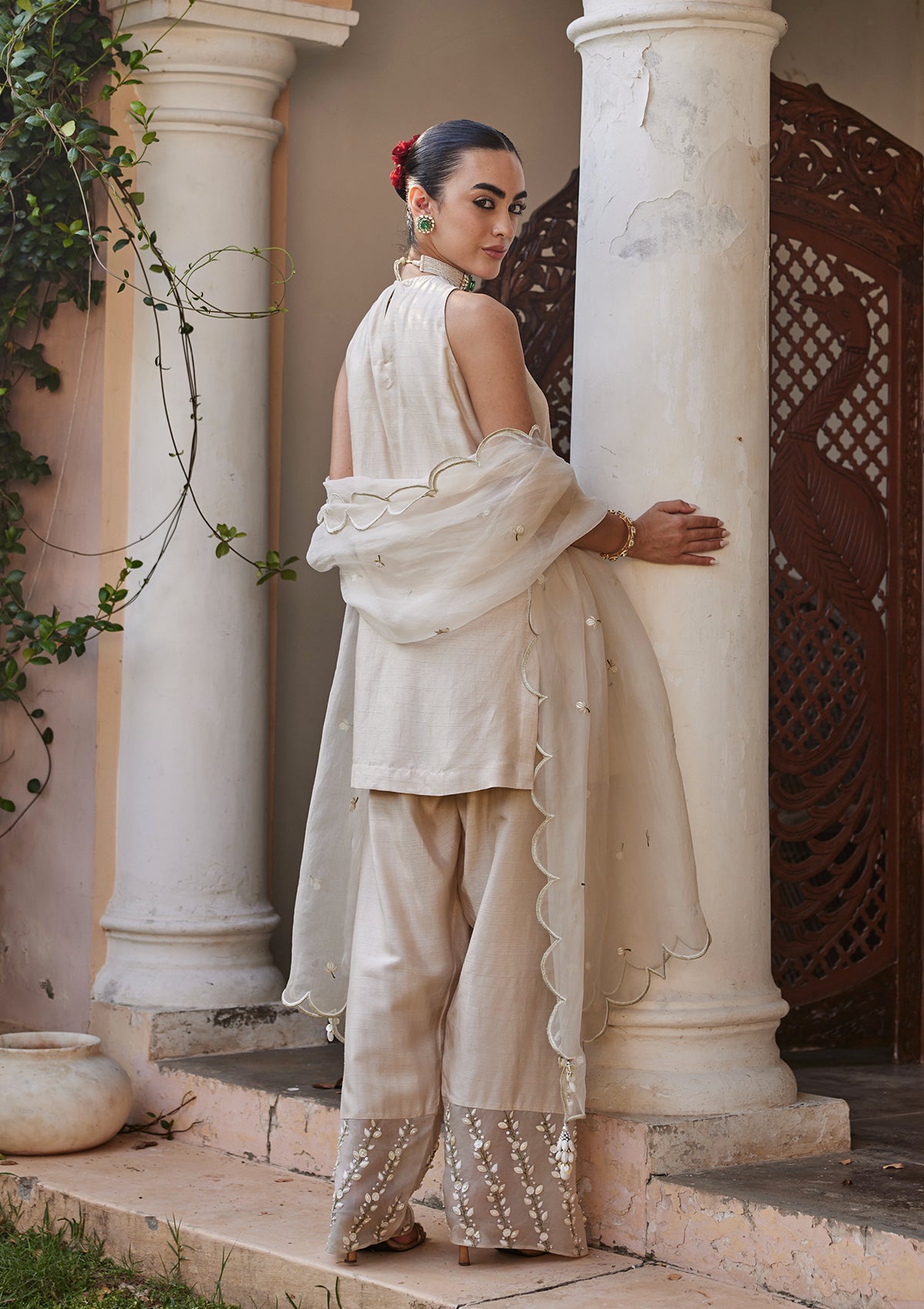 Taupe Mogra Farshi Set