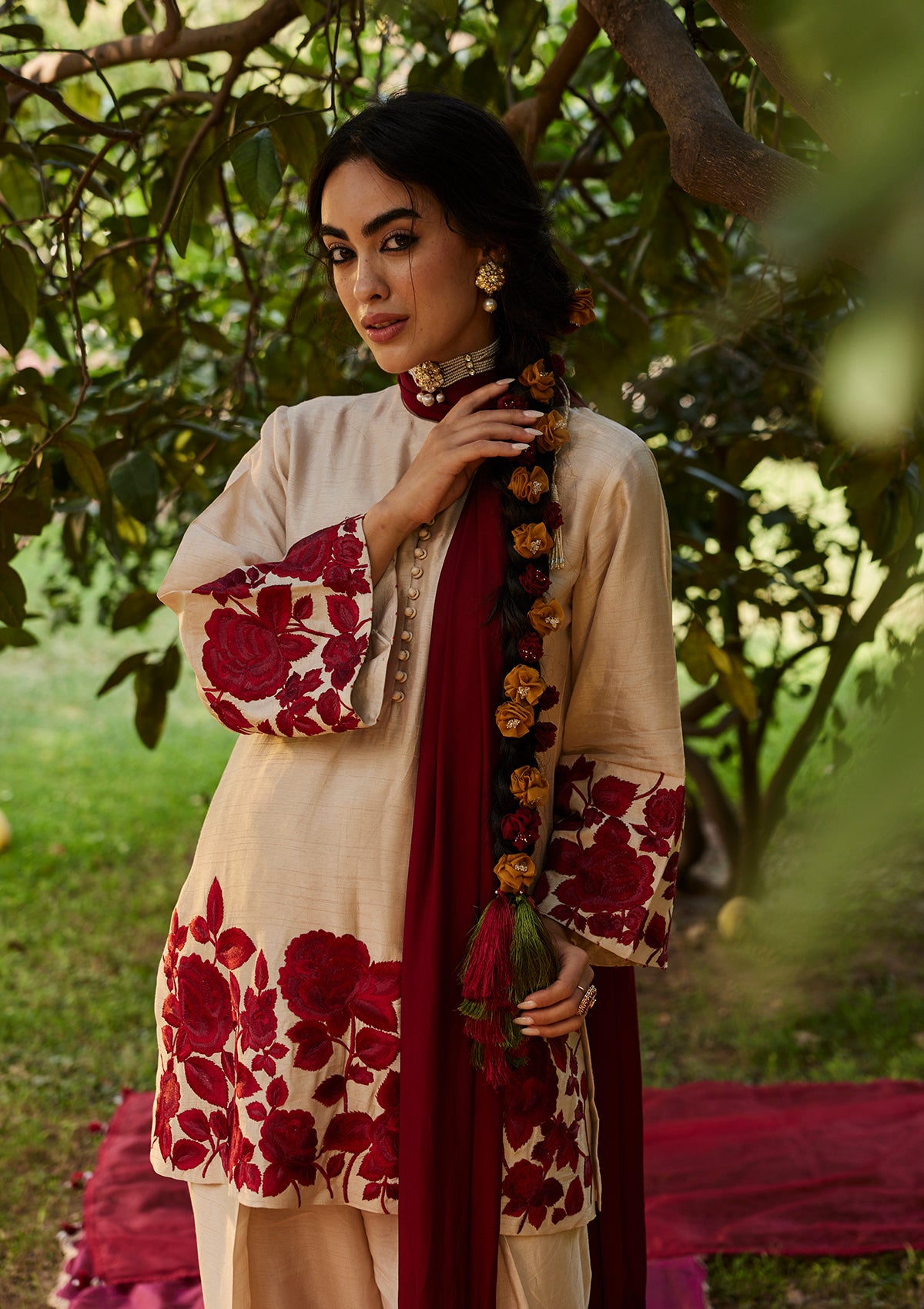 Taupe Gulaab Farshi Set