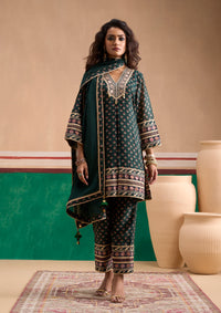 Ira Emerald Kurta Set