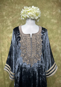 Twilight Embroidered Velvet Kurta Set