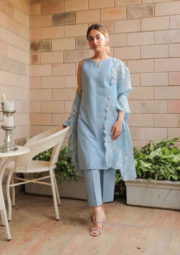 Ice Pintuck Embellished Kurta Set