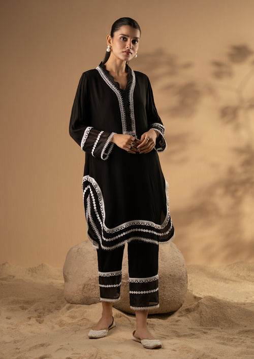 Coal Scalloped Lace Kurta Set
