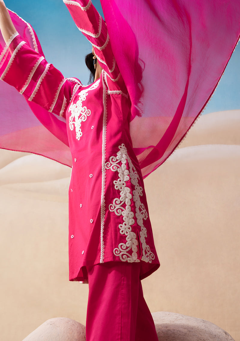 Peony Lace Applique Kurta Set