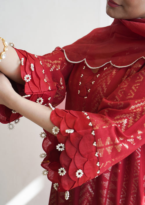 Ruby Scalloped Kurta Set