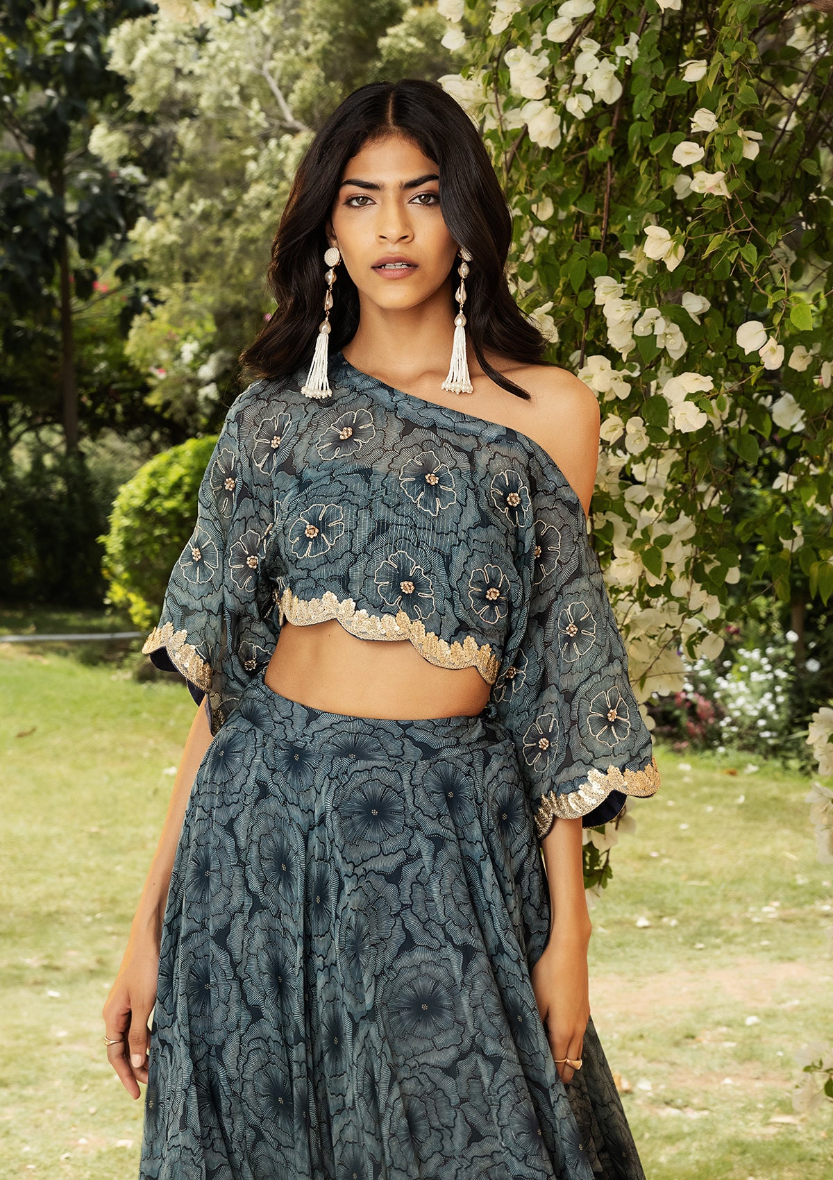 L1, Brocade Crop Top Off Shoulder Lehenga, Size (XS-30 to L-38) – Style  Icon www.dressrent.in