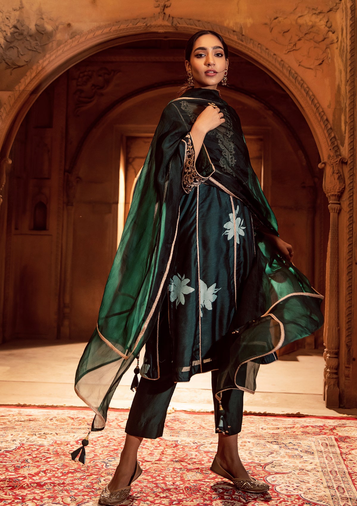 Emerald Zahra Embroidered Kurta Set